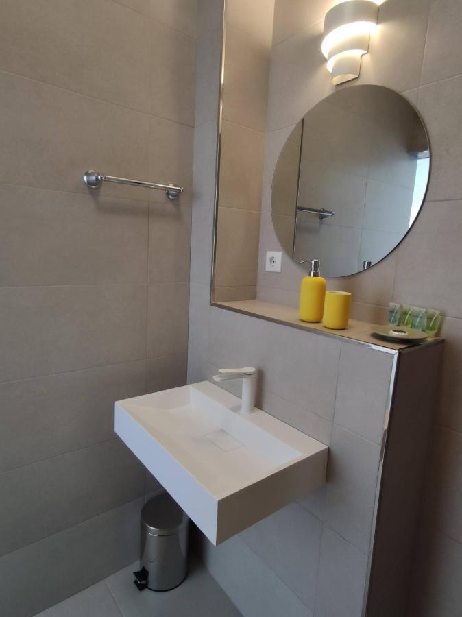 Room Near The Sea ماربيا المظهر الخارجي الصورة